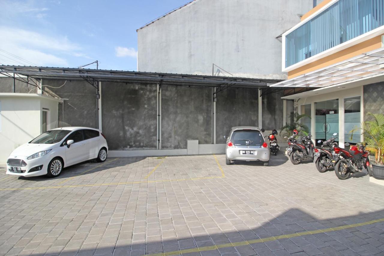 Reddoorz Near Amikom Yogyakarta Salakan Exterior photo